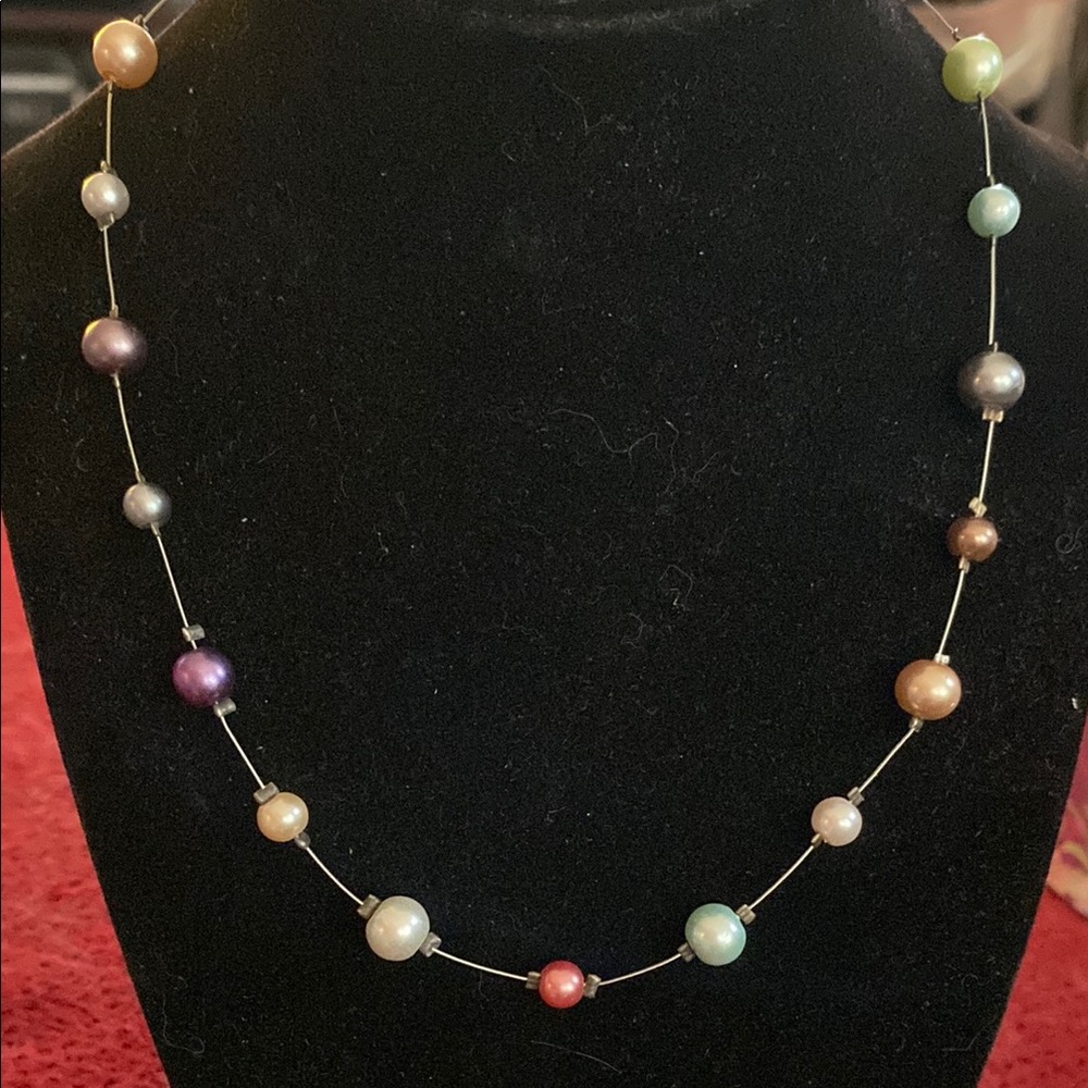 Elegant Multicolor Pearl Necklace